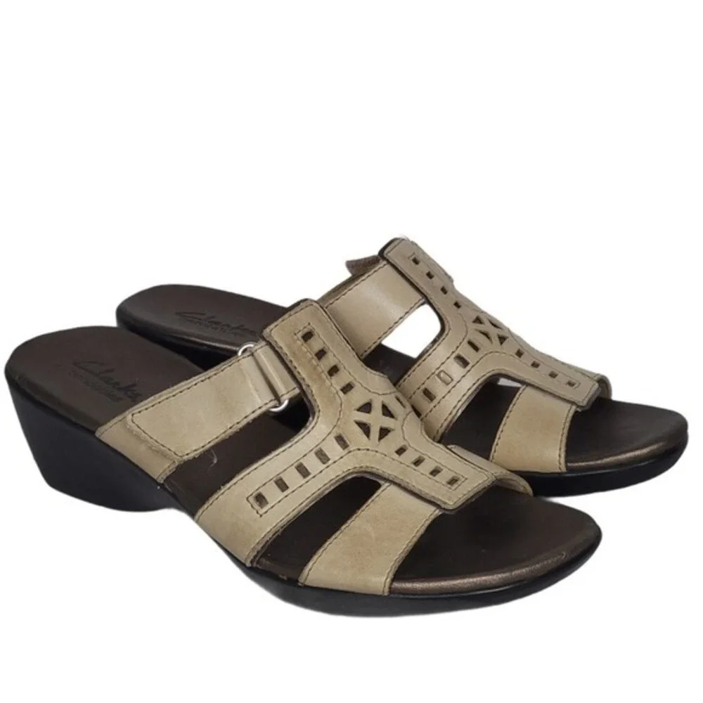 Clarks Bendables Beige Leather Cutout Wedge Slide‎ Sandals Women's 8